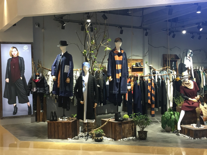 商場實體店鋪展示